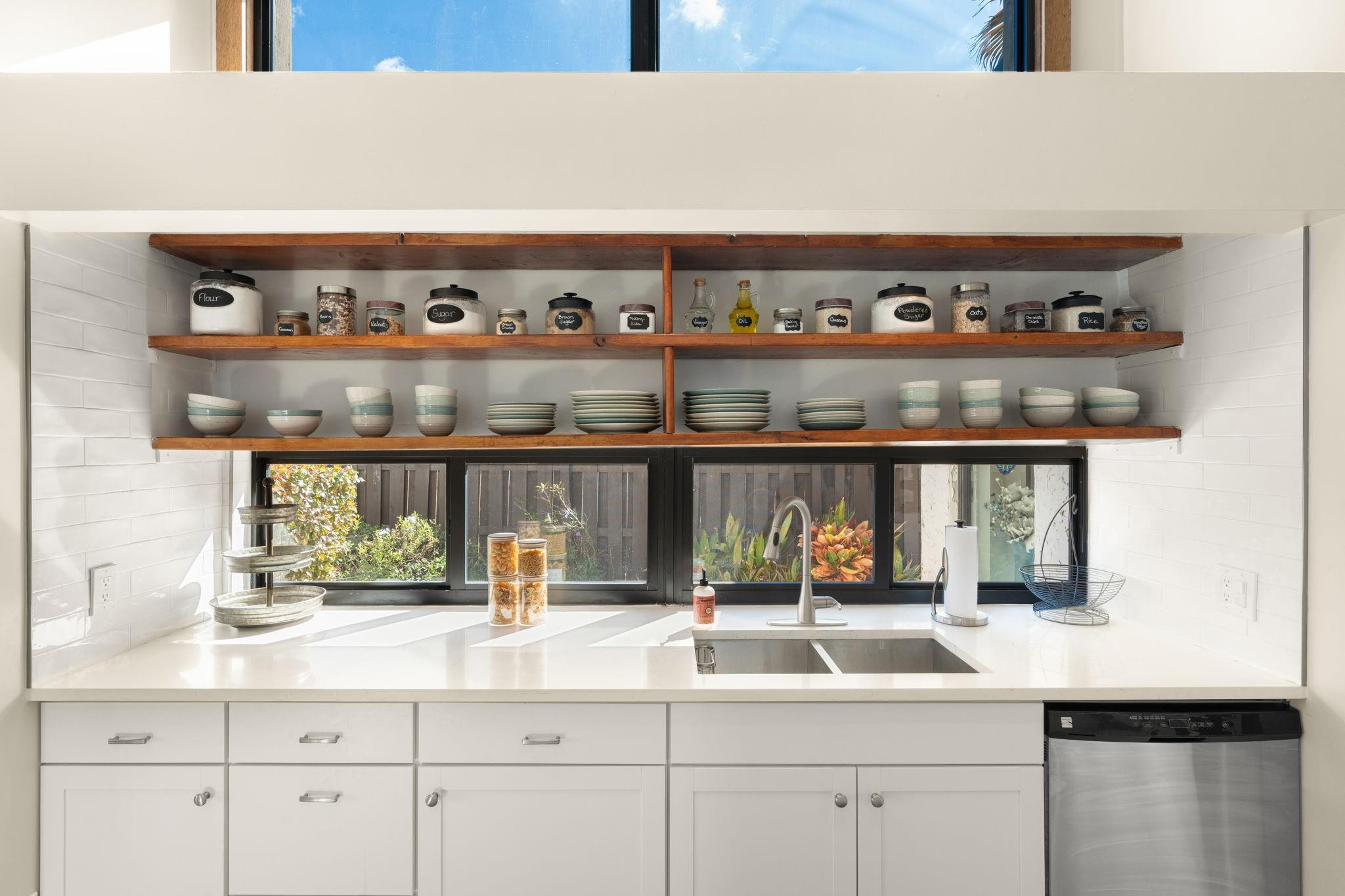 7554 Black Olive Avenue