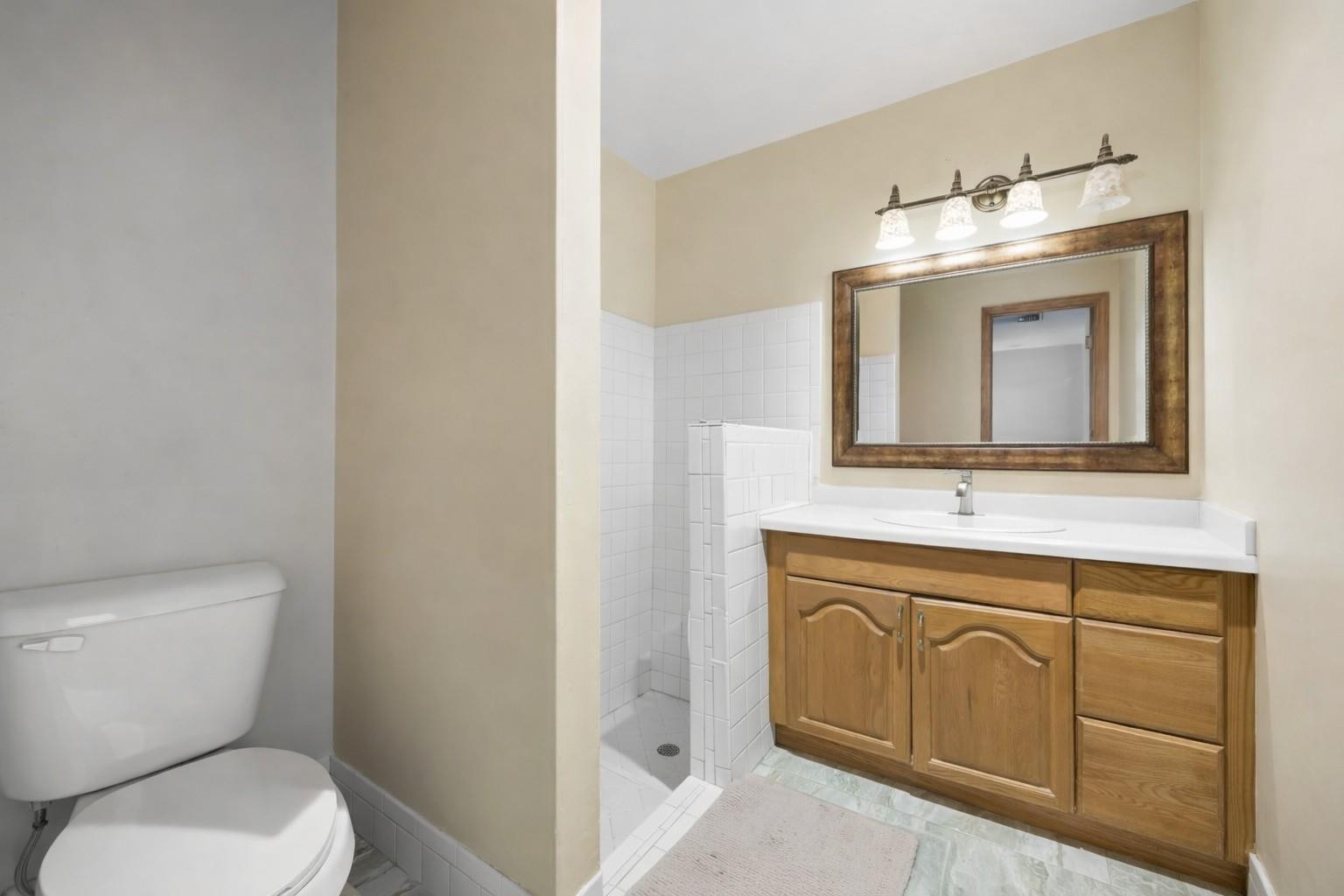 1060 NW 82nd Avenue