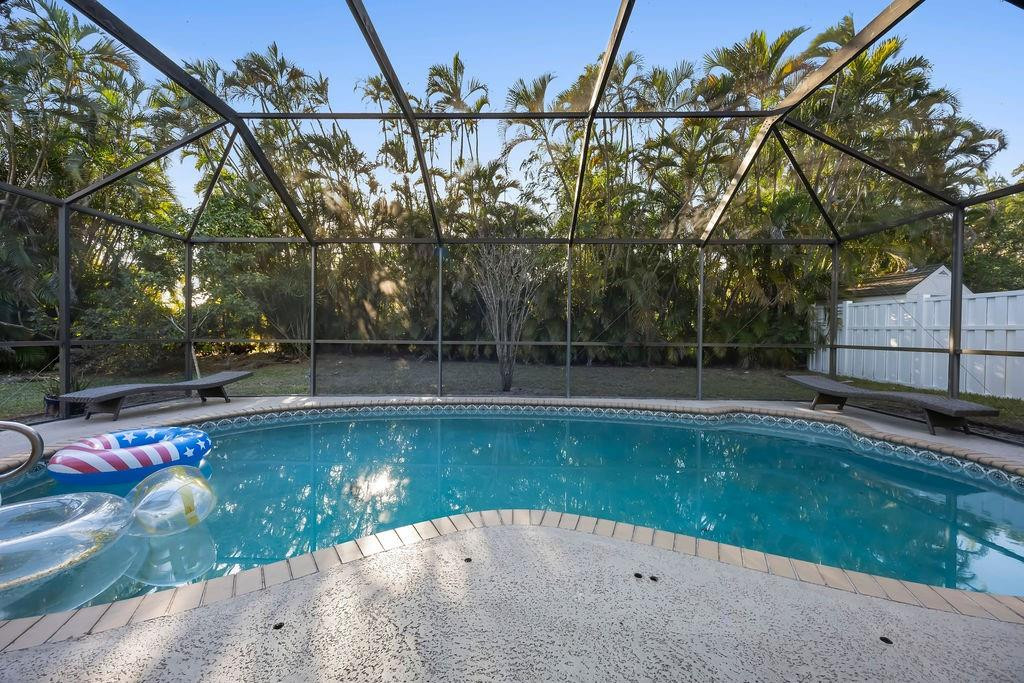 1060 NW 82nd Avenue