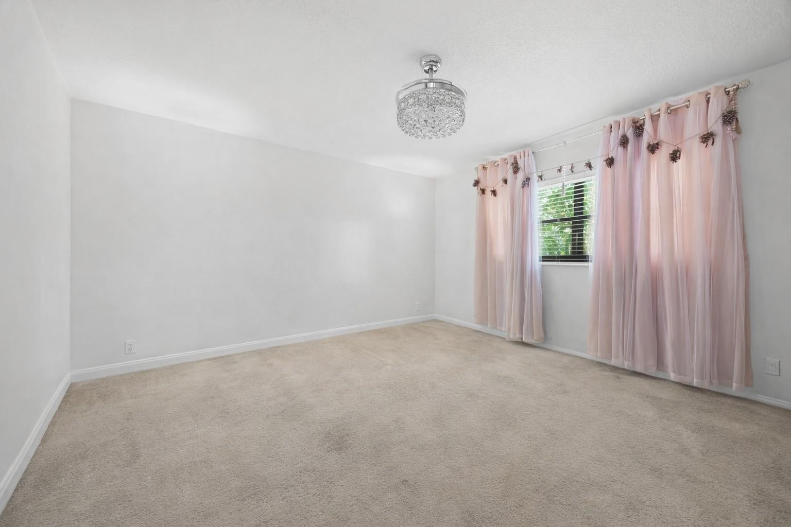 1060 NW 82nd Avenue