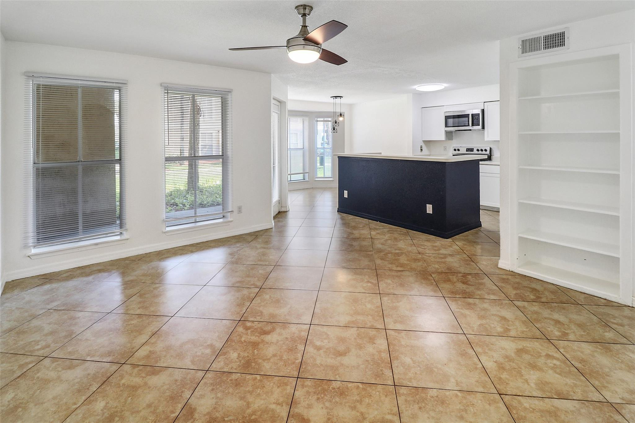 777 Riverside Drive 1516