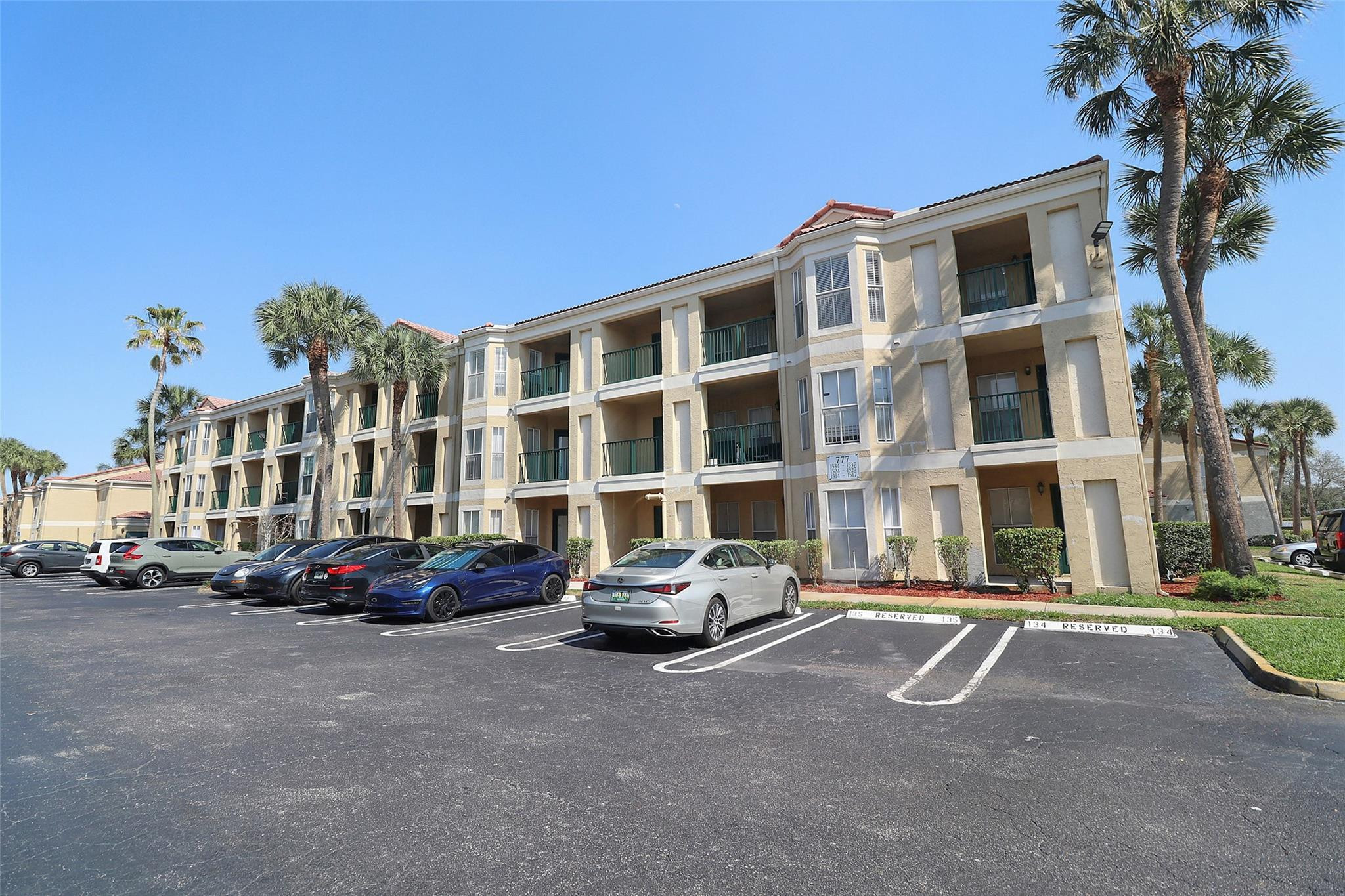 777 Riverside Drive 1516