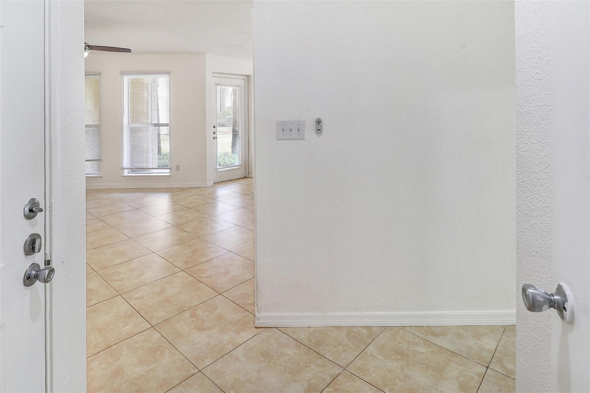 777 Riverside Drive 1516