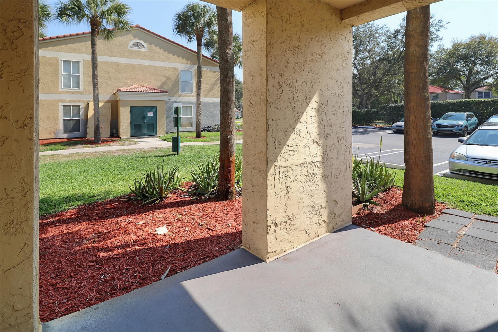 777 Riverside Drive 1516