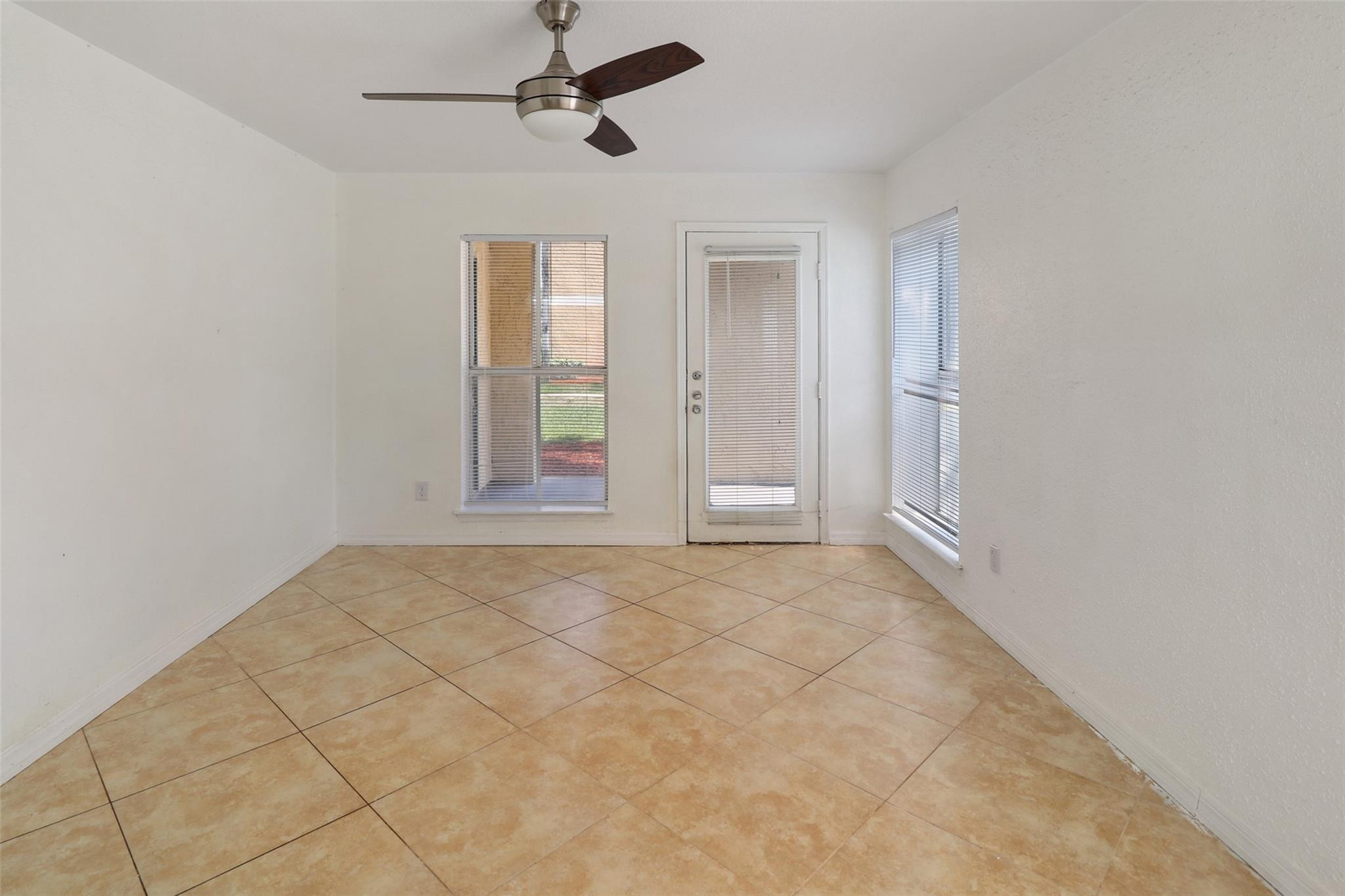 777 Riverside Drive 1516