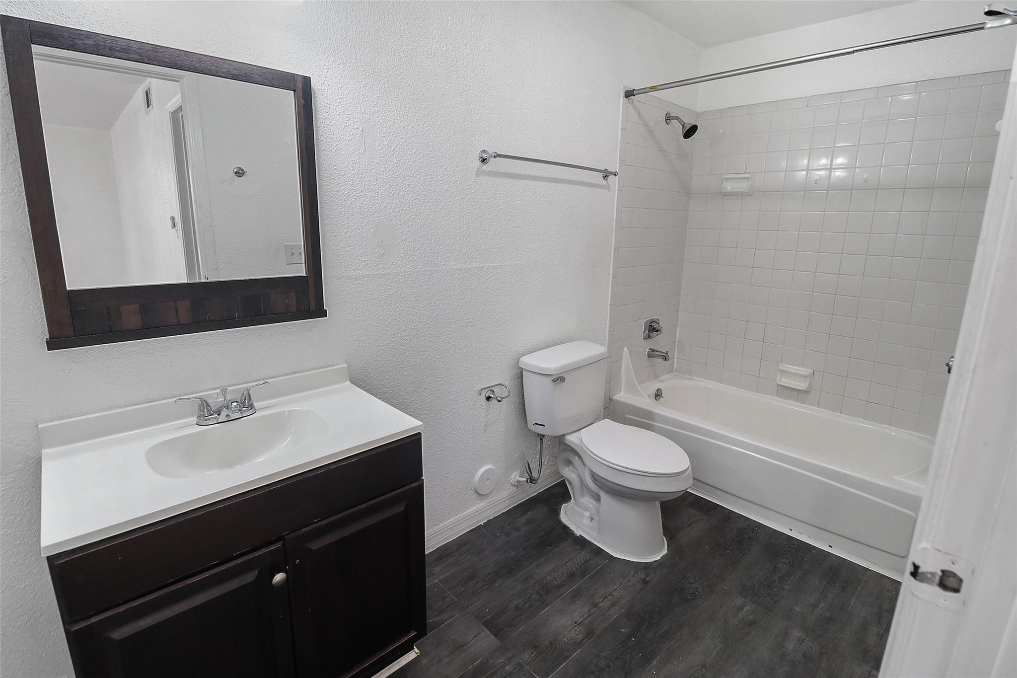 777 Riverside Drive 1516