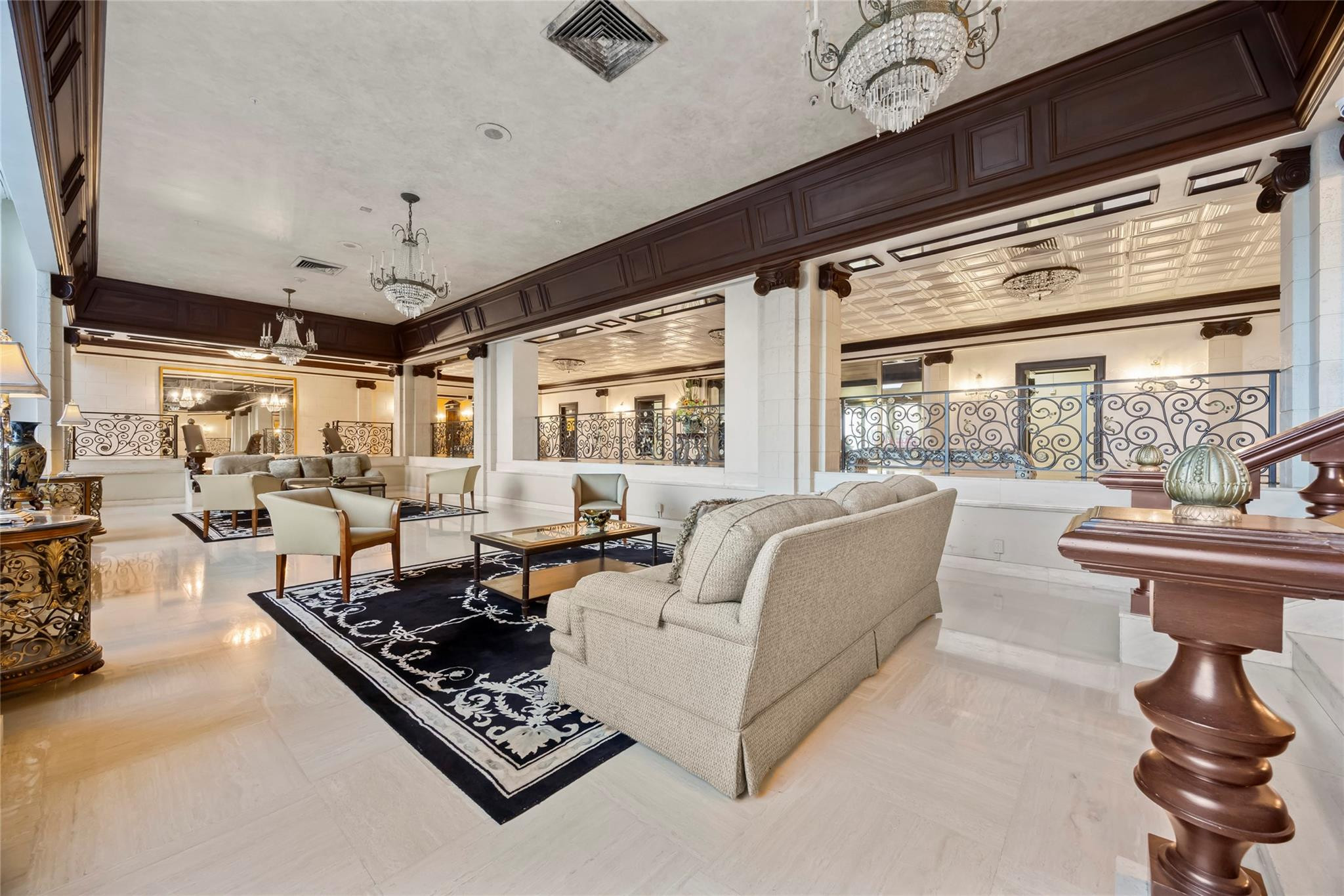 2030 S Ocean Drive 1216