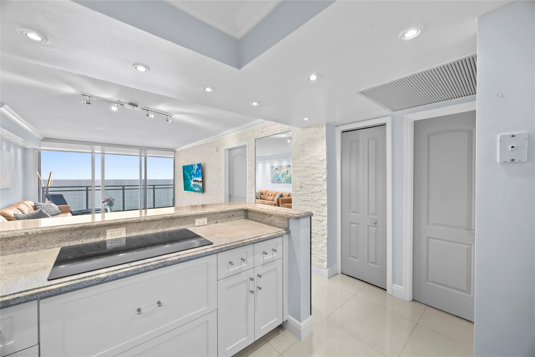2030 S Ocean Drive 1216