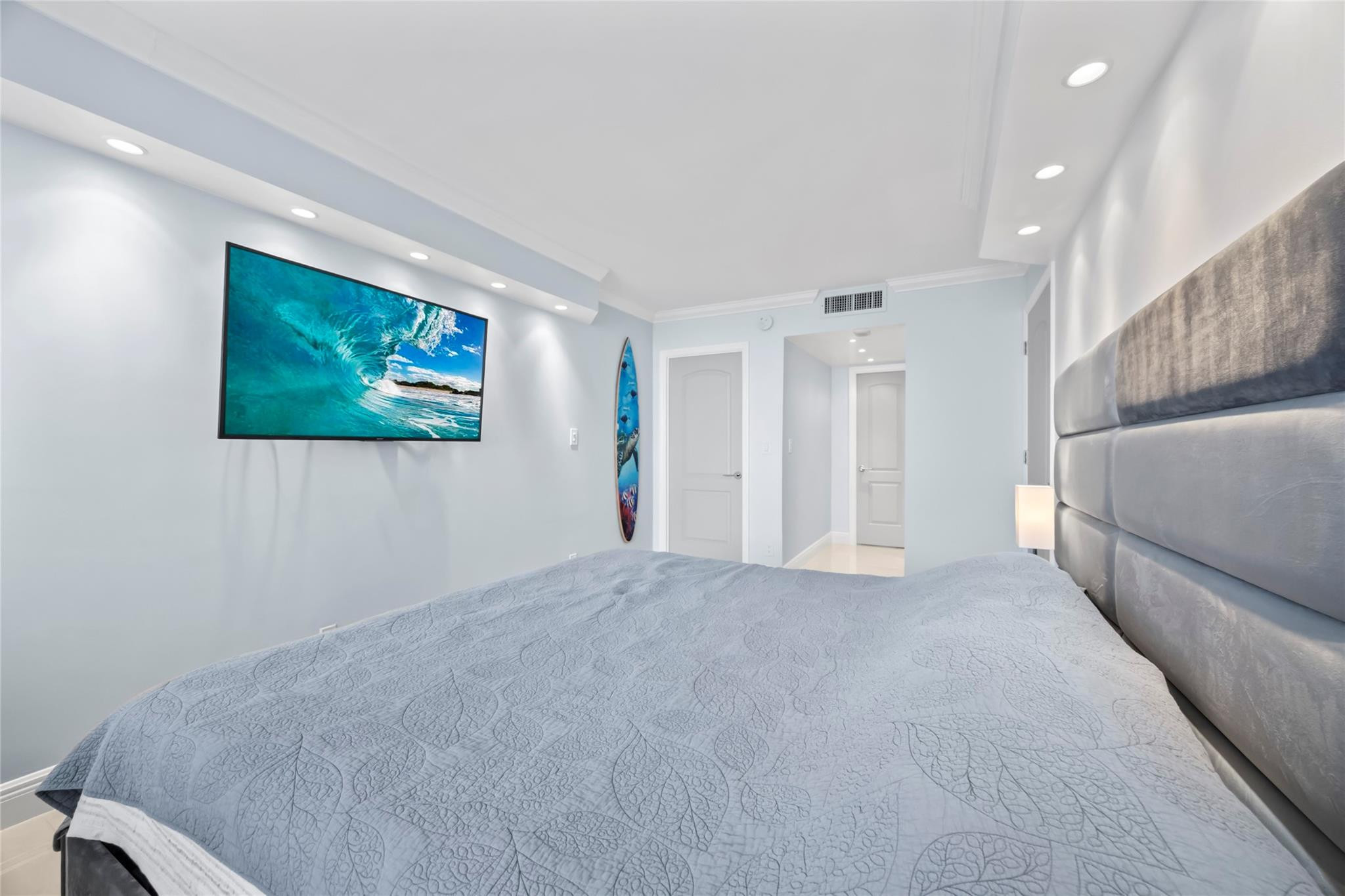 2030 S Ocean Drive 1216