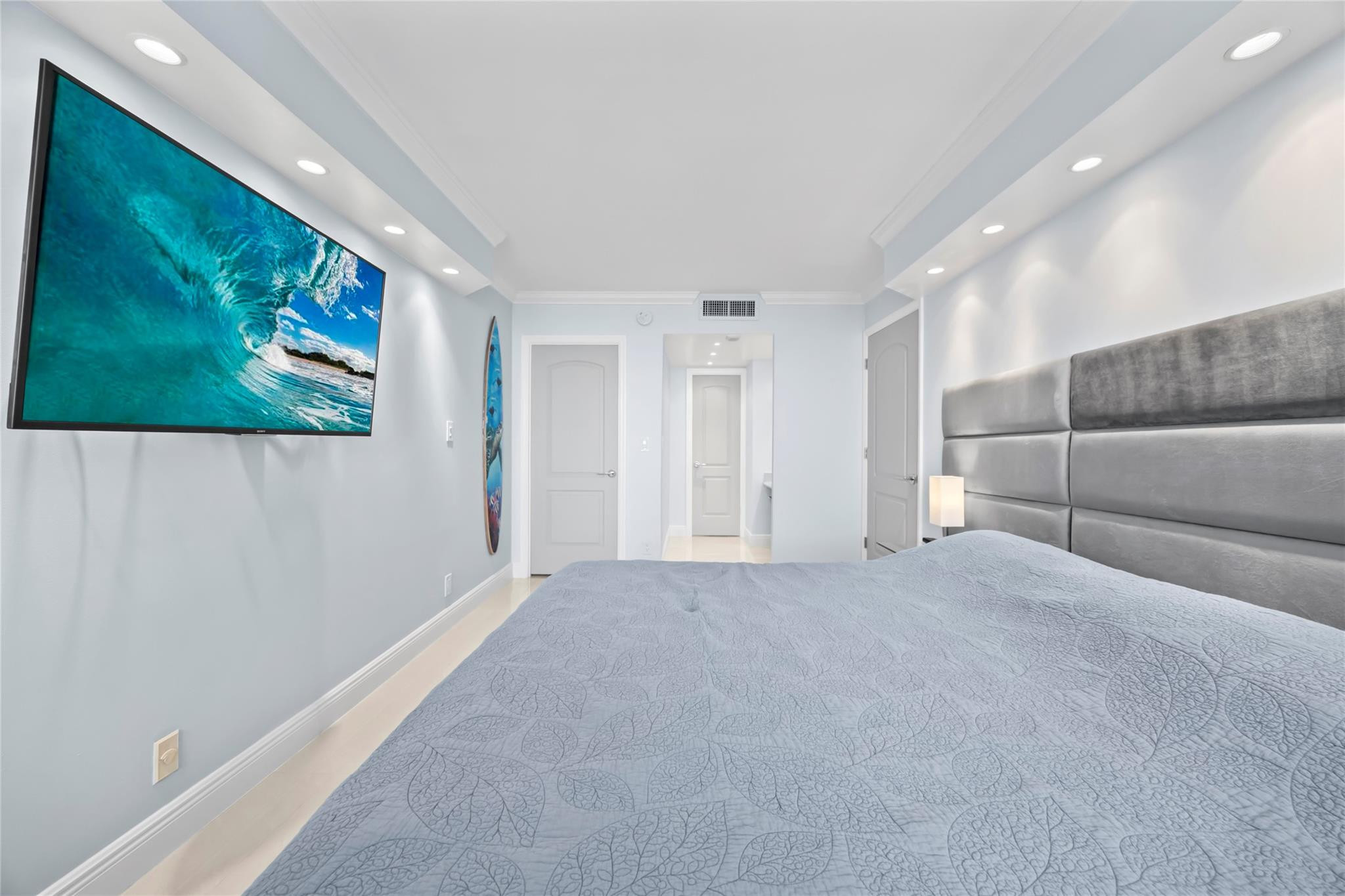 2030 S Ocean Drive 1216