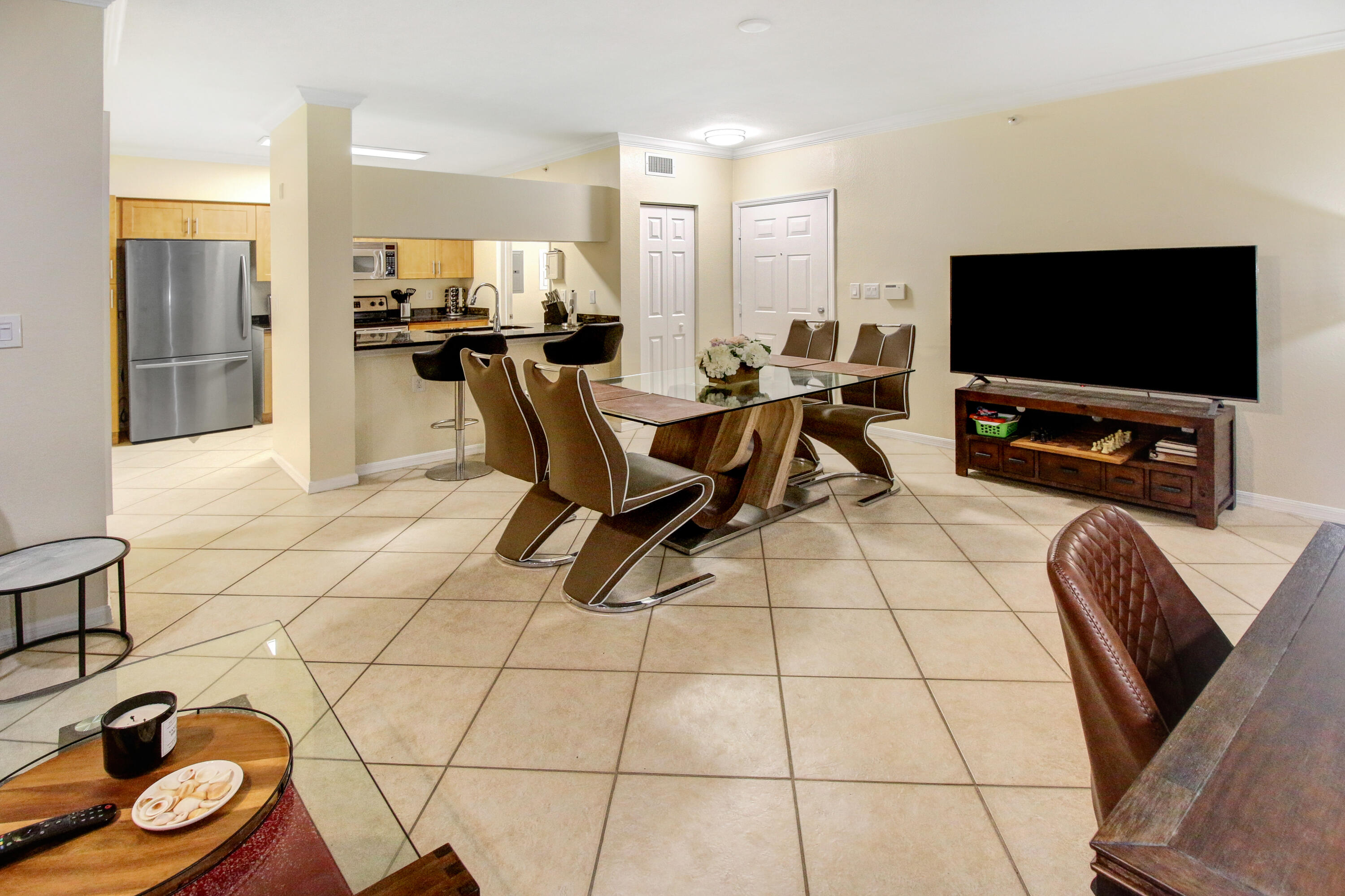 6556 Emerald Dunes Drive 207, West Palm Beach Unit: 207