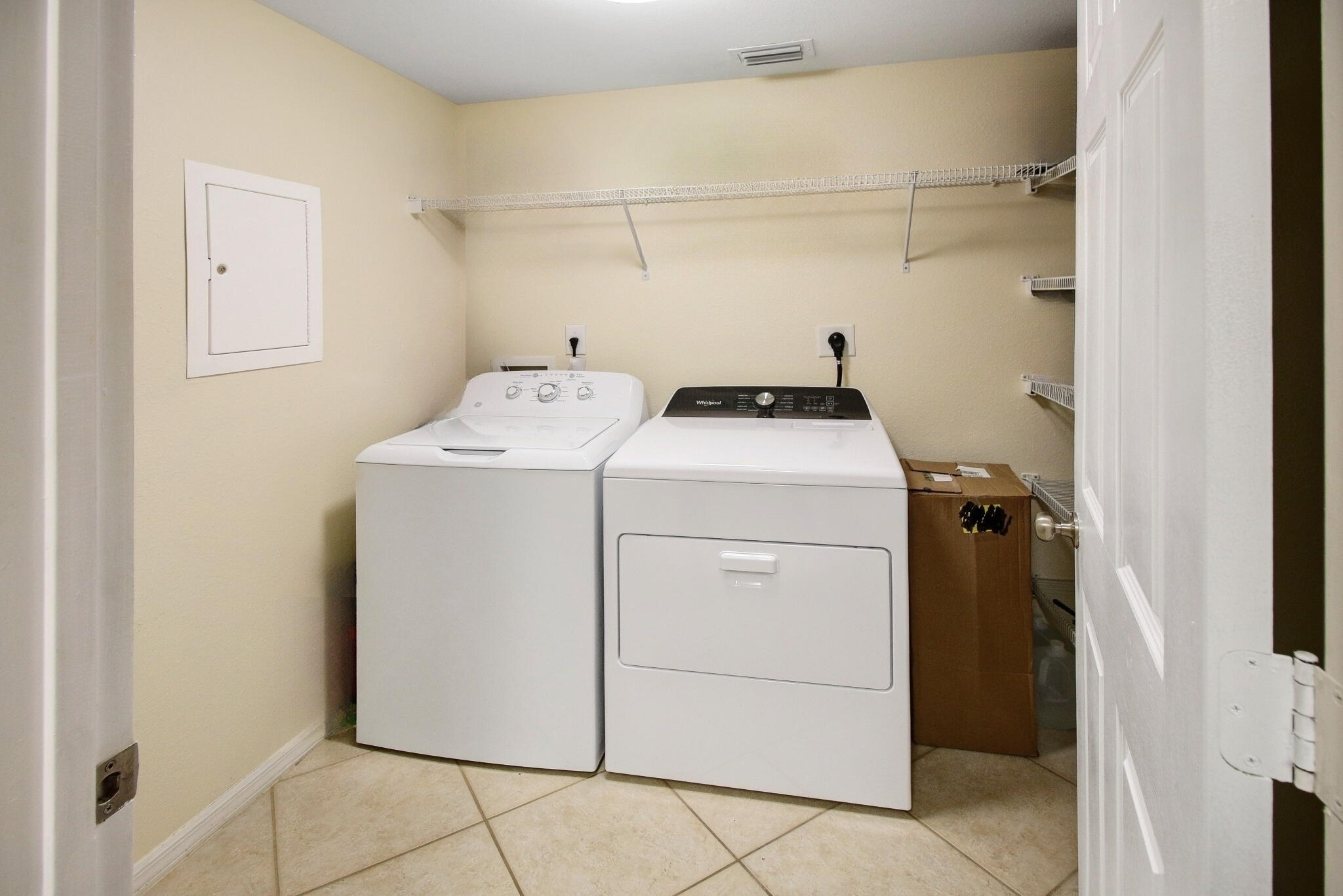 6556 Emerald Dunes Drive 207, West Palm Beach Unit: 207