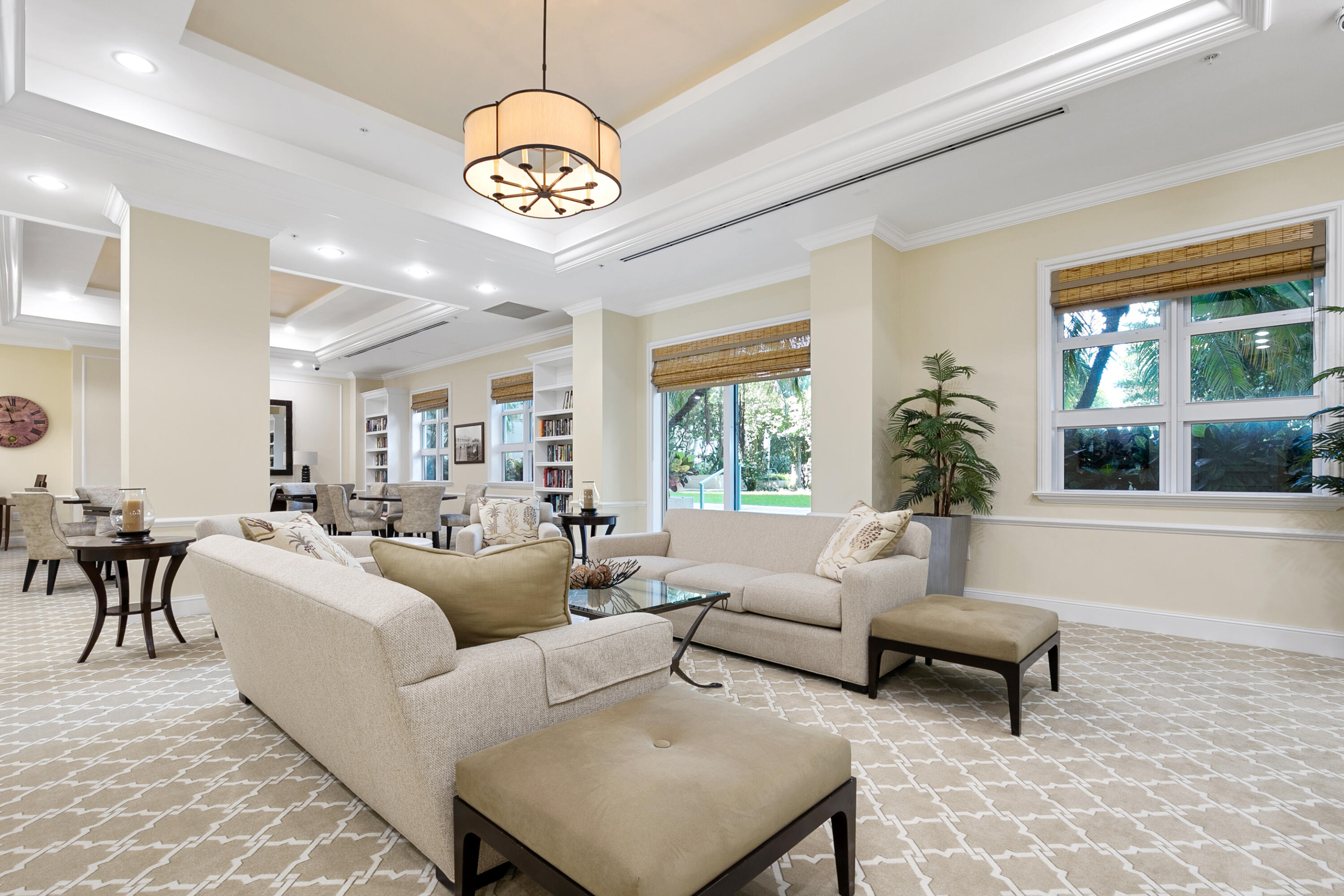 403 S Sapodilla Avenue 102