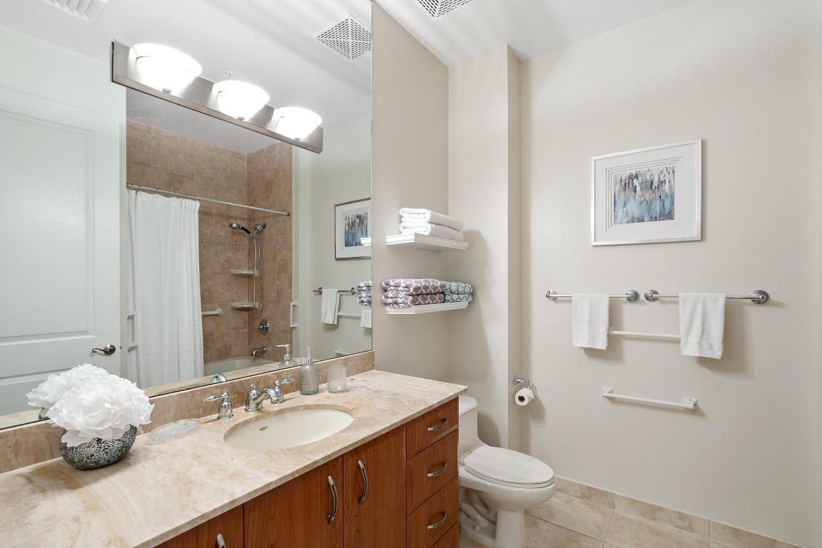 403 S Sapodilla Avenue 102