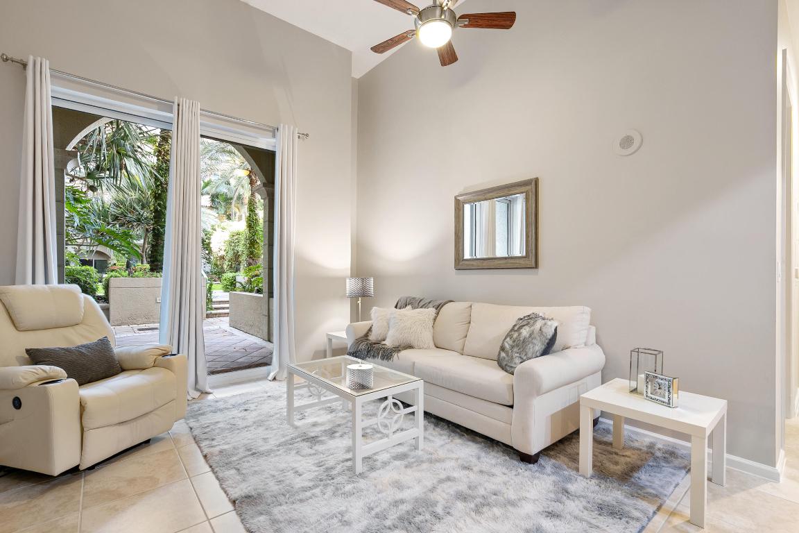 403 S Sapodilla Avenue 102