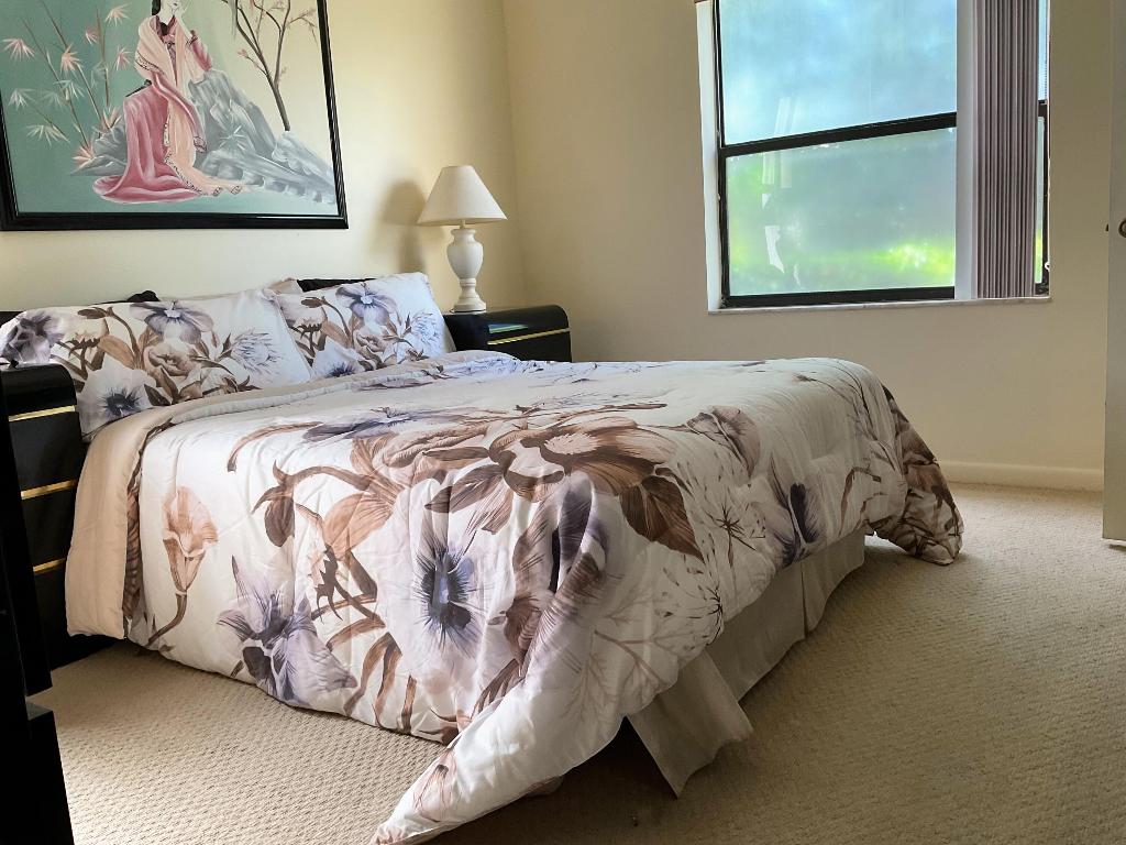 7214 Golf Colony Court 101