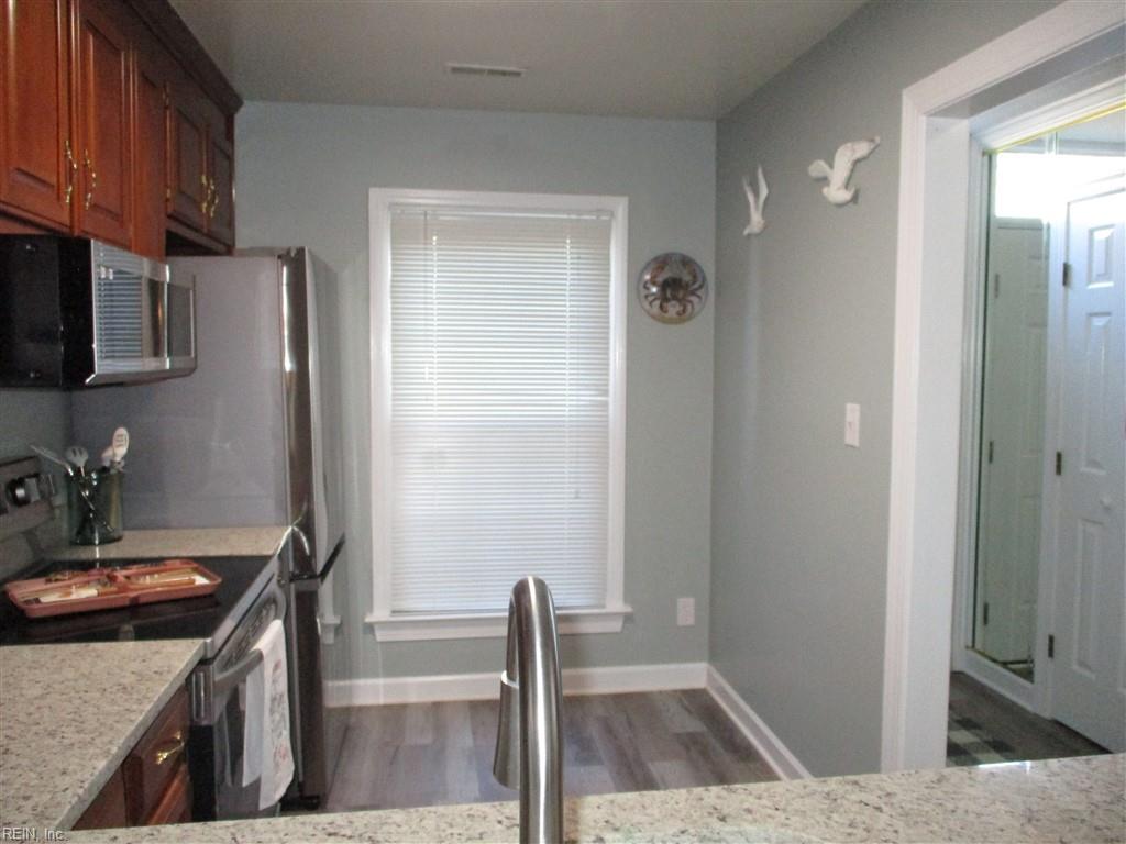 924 Lucas Creek RD 2