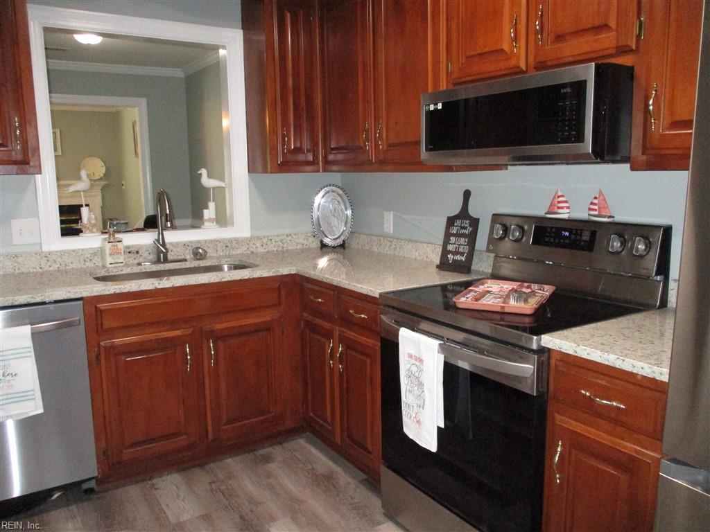 924 Lucas Creek RD 2