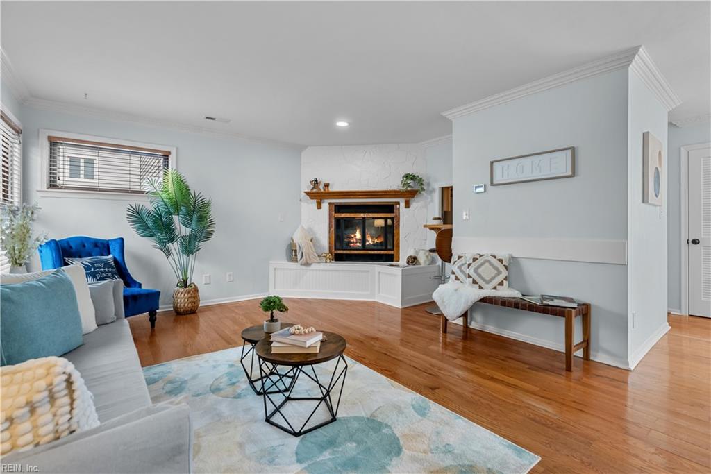 910 E Ocean View AVE 3