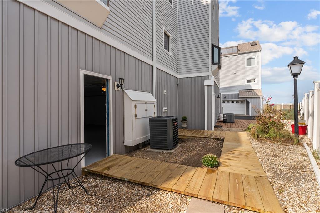 910 E Ocean View AVE 3