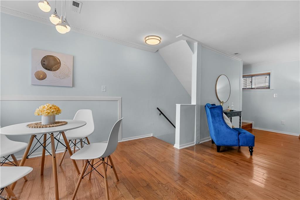 910 E Ocean View AVE 3