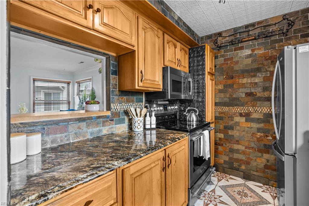 910 E Ocean View AVE 3