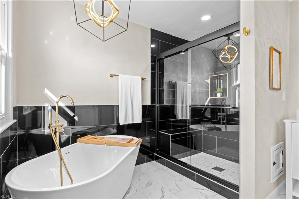 1146 Carrington CRES N