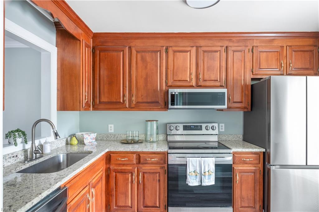 924 Lucas Creek RD 2