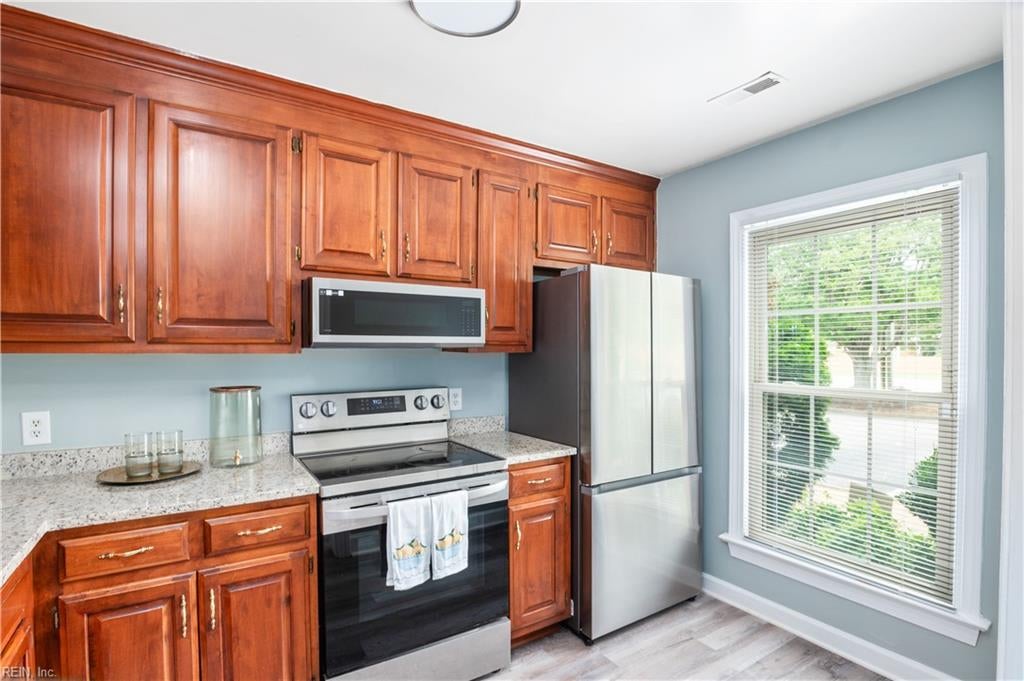 924 Lucas Creek RD 2