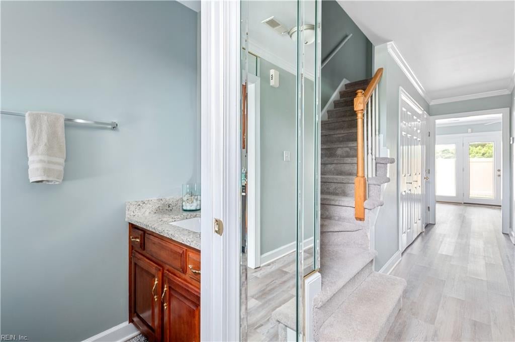 924 Lucas Creek RD 2