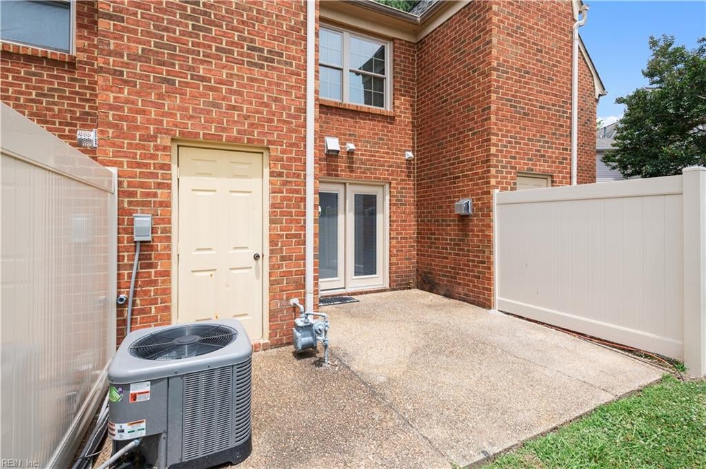 924 Lucas Creek RD 2