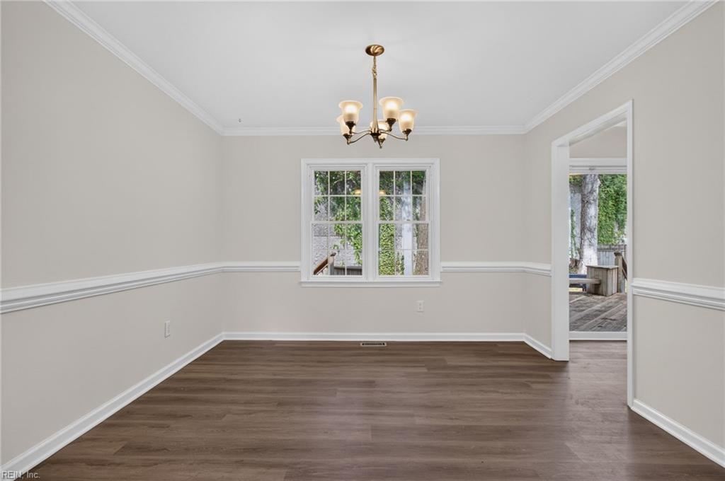 204 Nadine PL