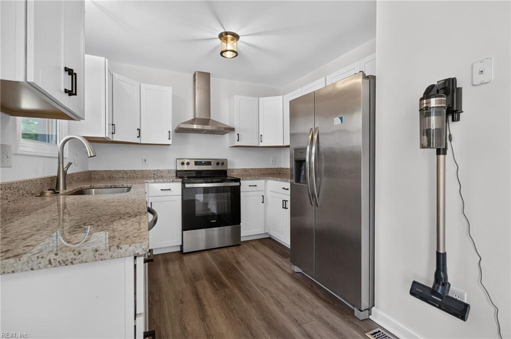 204 Nadine PL