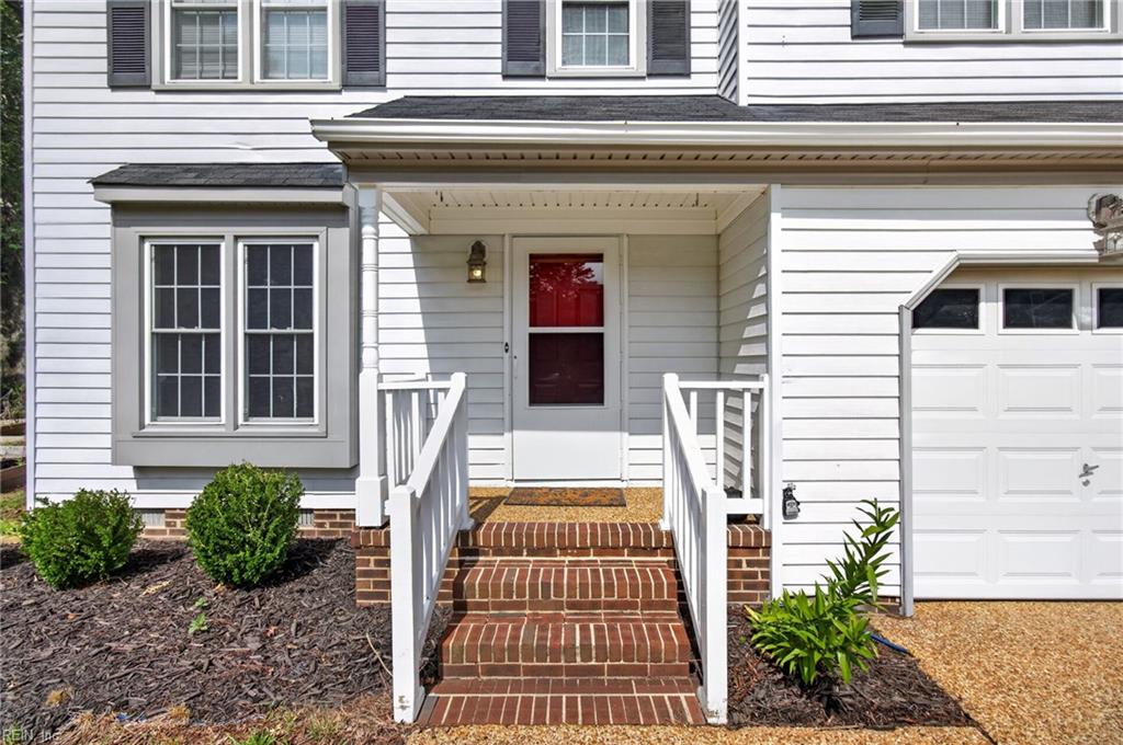 204 Nadine PL