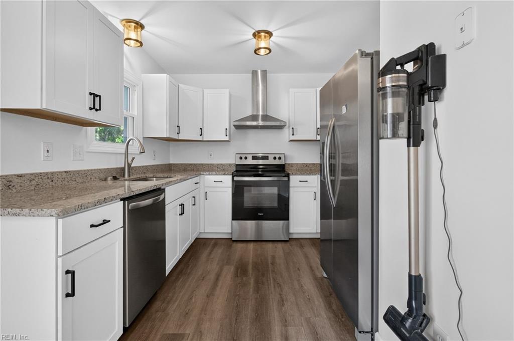 204 Nadine PL