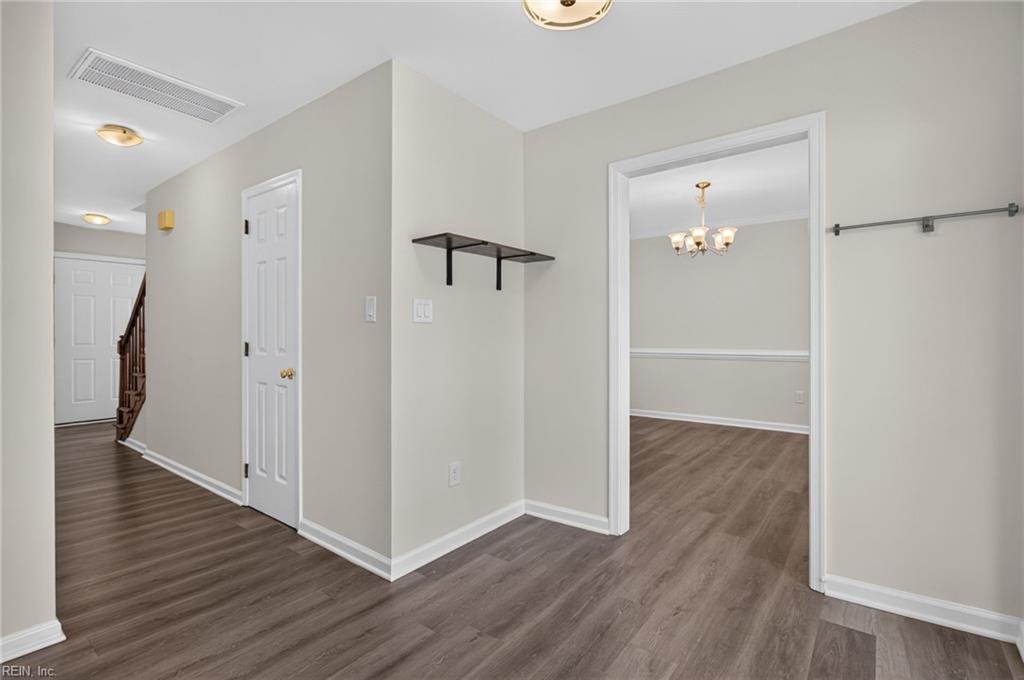 204 Nadine PL
