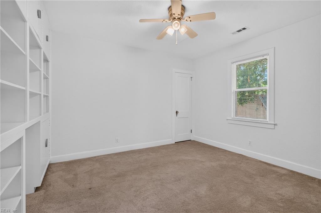 3820 Lenoir CIR