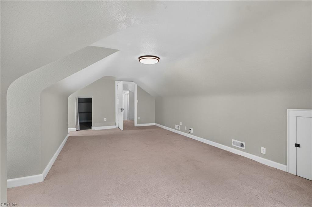 3820 Lenoir CIR