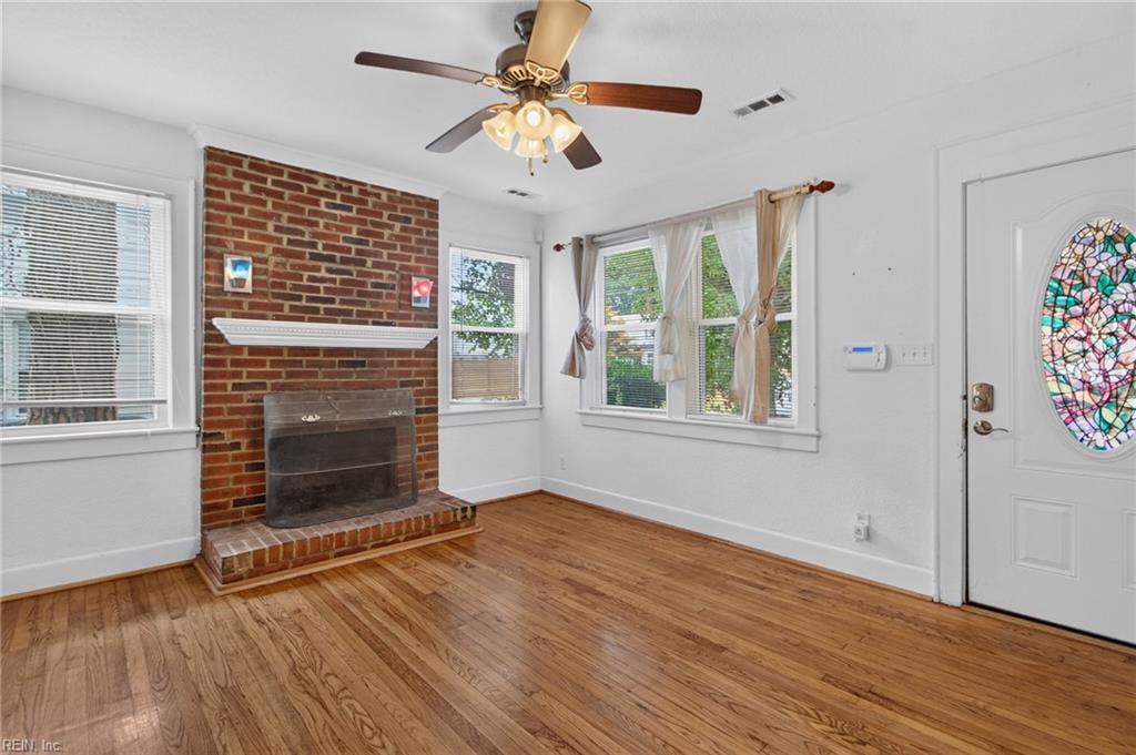 3820 Lenoir CIR