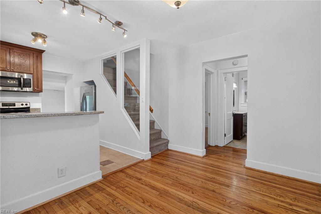 3820 Lenoir CIR