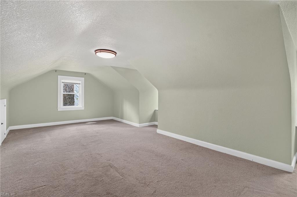 3820 Lenoir CIR