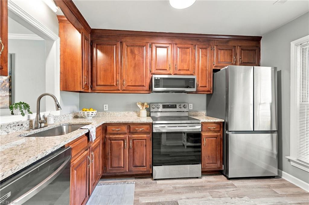 924 Lucas Creek RD 2