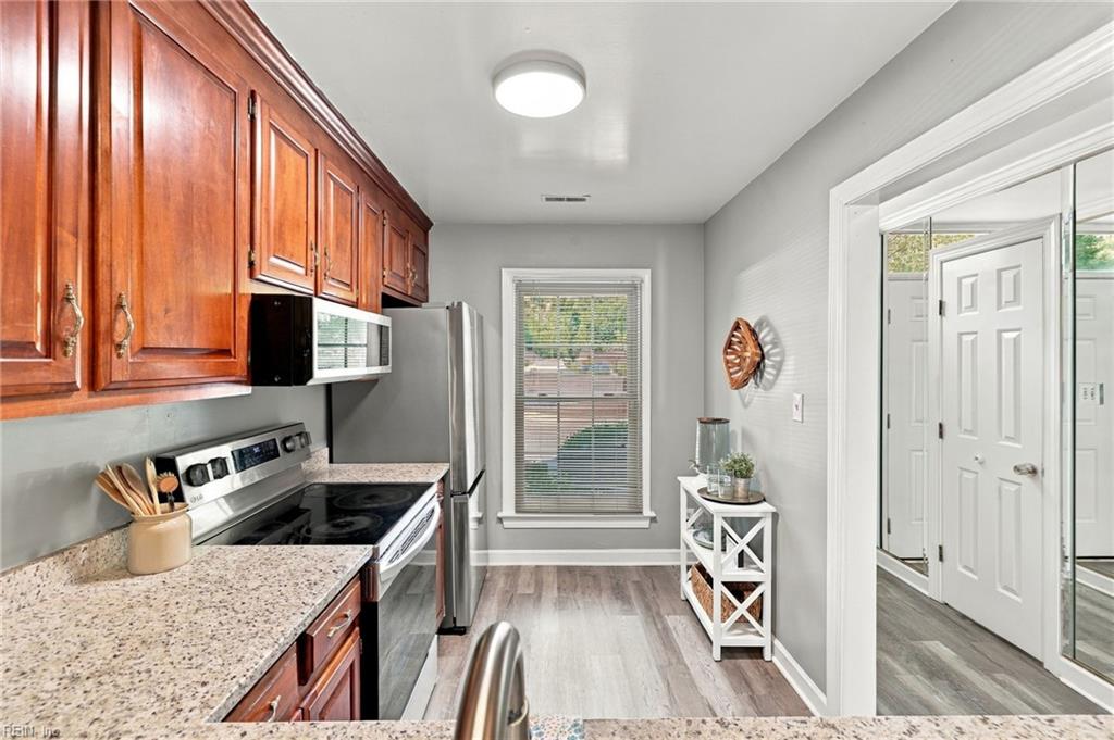 924 Lucas Creek RD 2