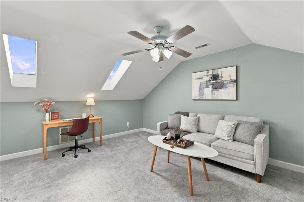 924 Lucas Creek RD 2