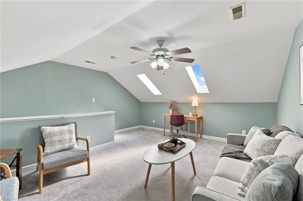 924 Lucas Creek RD 2