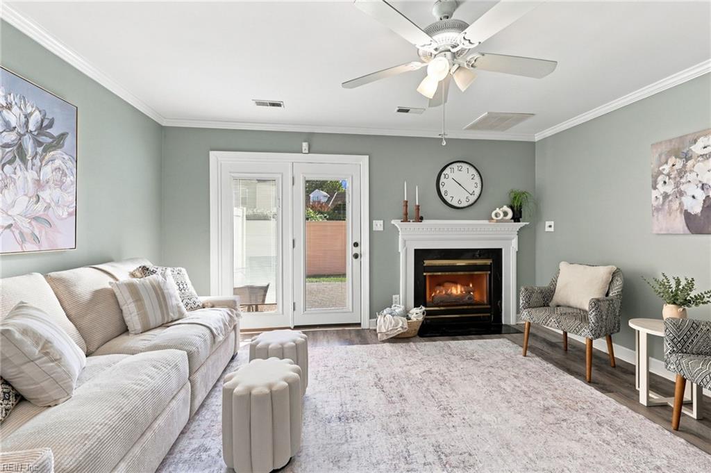 924 Lucas Creek RD 2