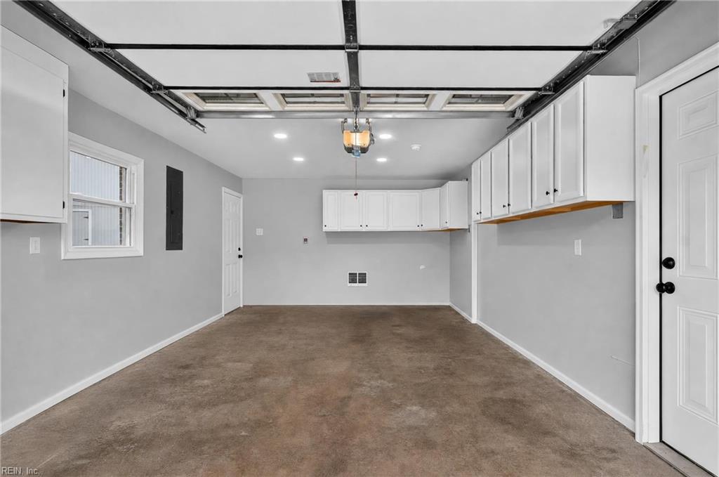 6 Tuckahoe DR