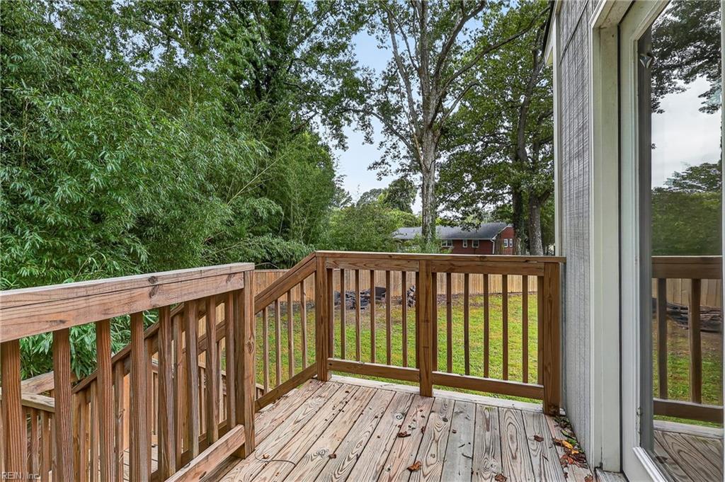 6 Tuckahoe DR