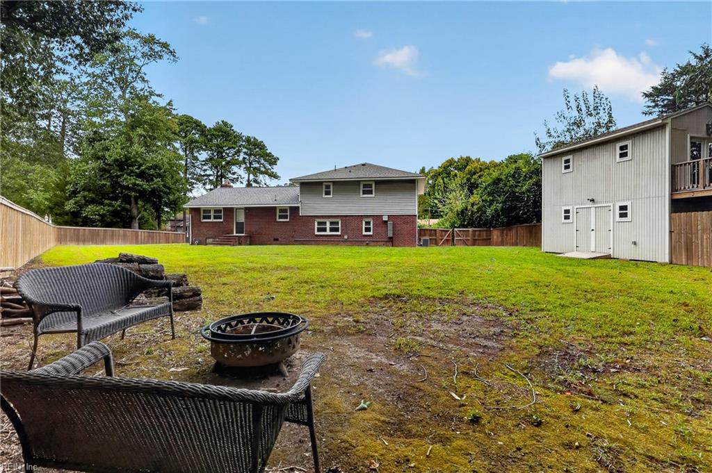 6 Tuckahoe DR