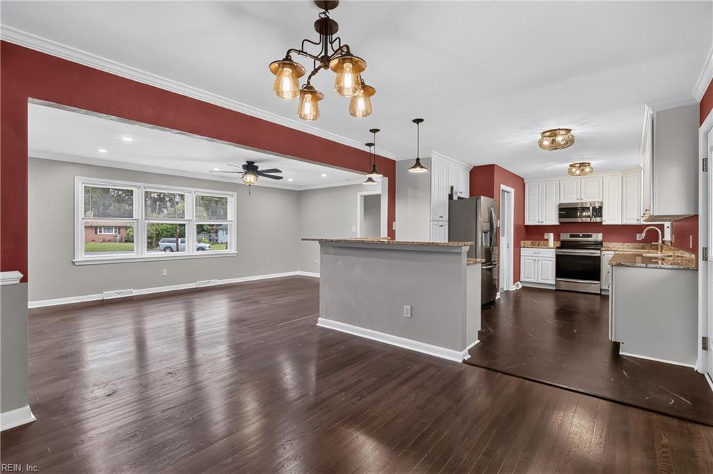 6 Tuckahoe DR